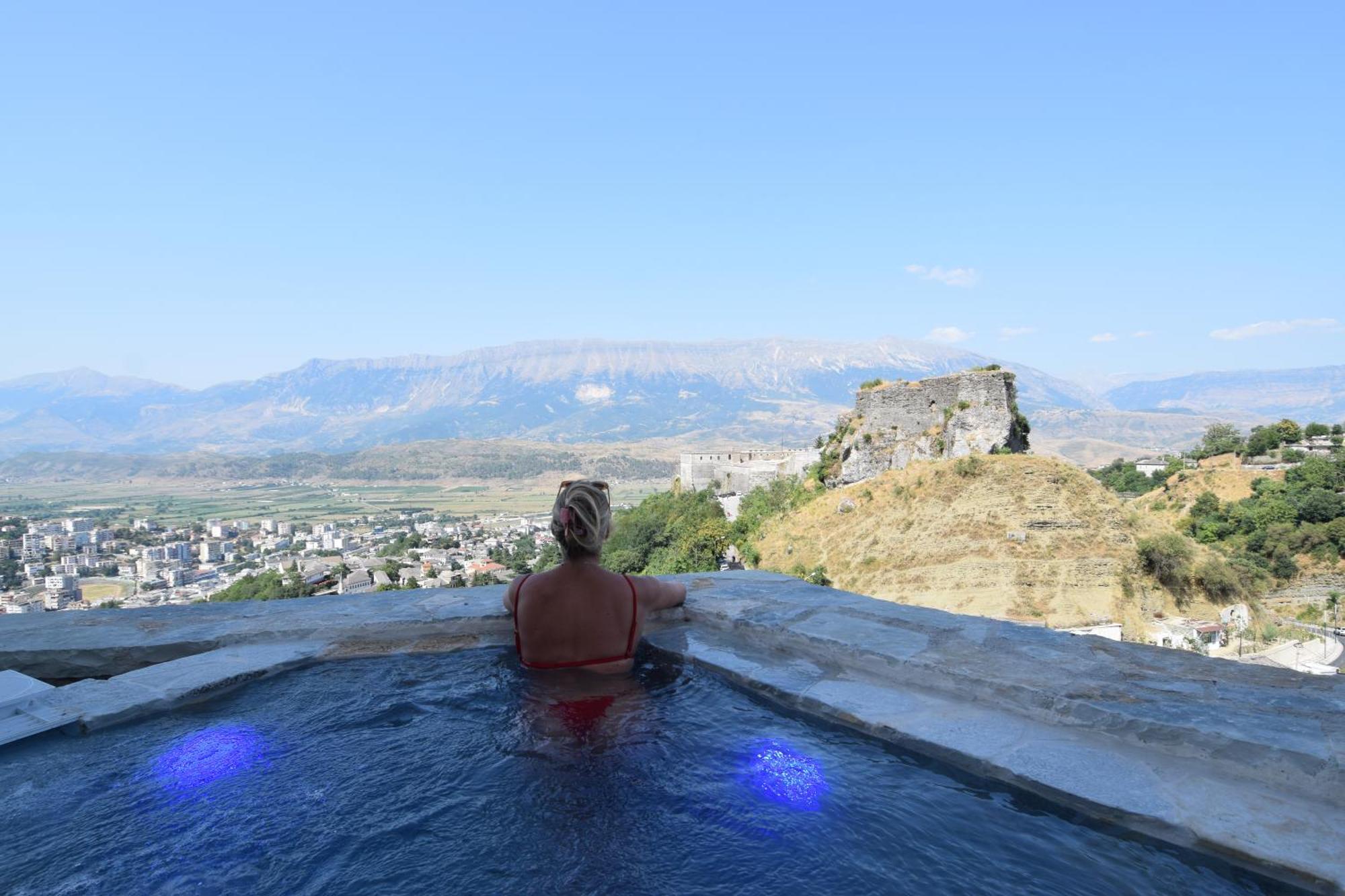 Aqueduct Inn Gjirokastër Exterior foto