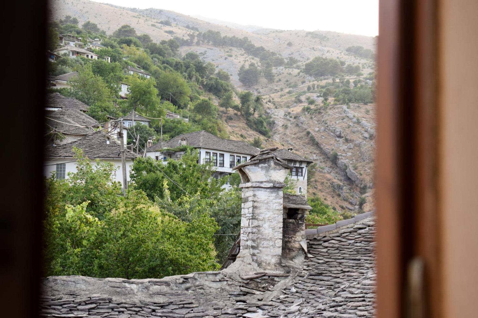 Aqueduct Inn Gjirokastër Exterior foto