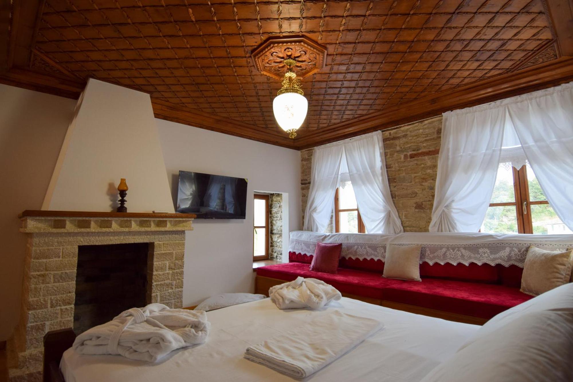 Aqueduct Inn Gjirokastër Exterior foto